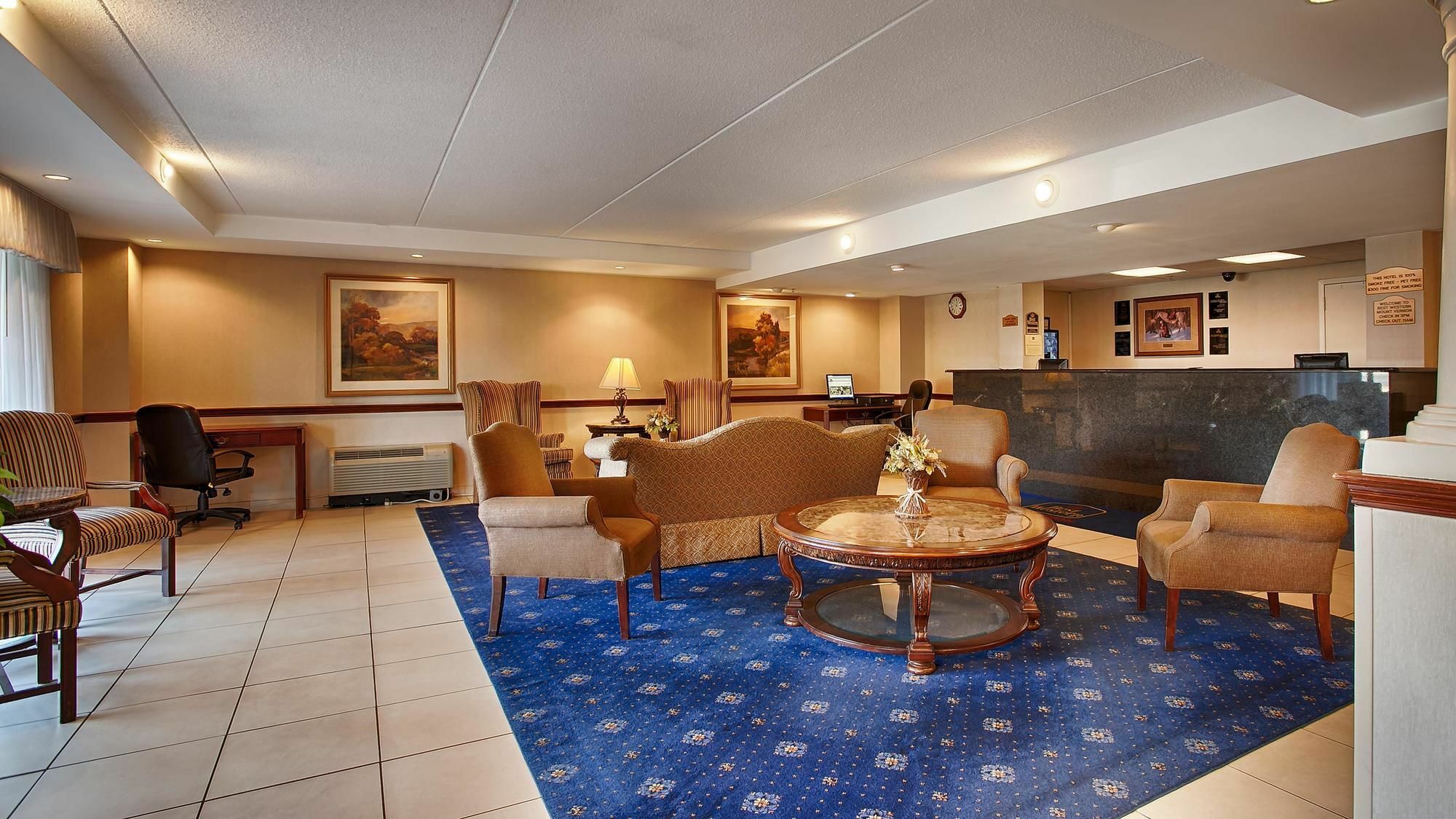 ホテル ベストウェスタン マウント バーノン フォート ベルボア Mount Vernon エクステリア 写真